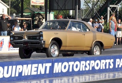 Kevin Swaney's 1966 GTO driven by Craig Dienes at the 2008 Norwalk Tripower Nationals