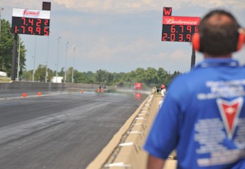 Swaney vs Kauffman in Quick 16 qualifying!