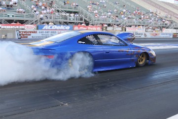 Maurice's 2007 GTO smoking the tires